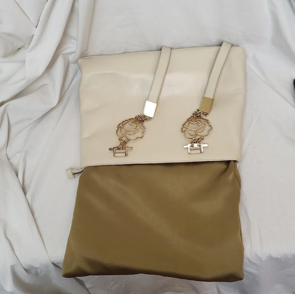 Gianni Versace Cream Chain Flower Handle Handbag - Picture 10 of 10